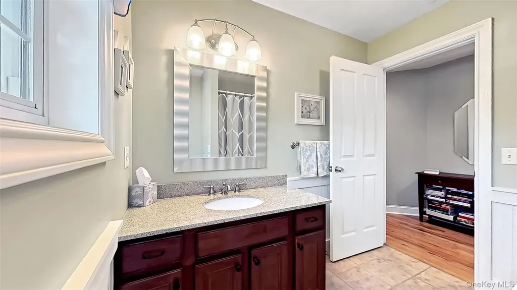 28 Madison Court Wallkill NY 12589