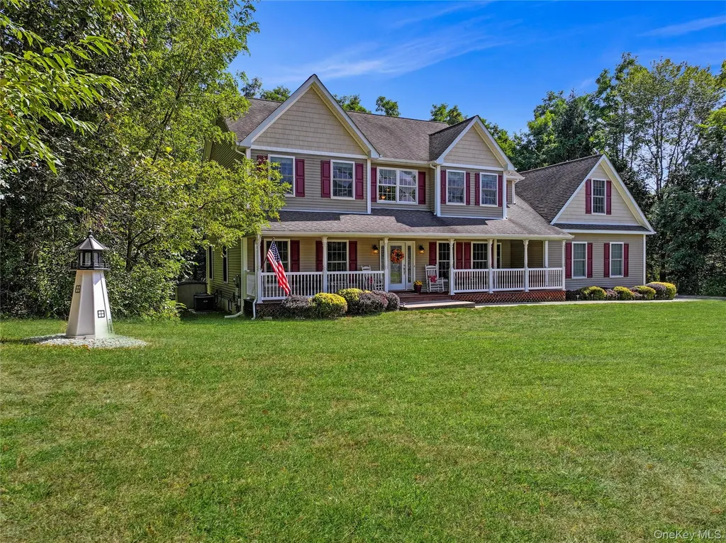 28 Madison Court Wallkill NY 12589
