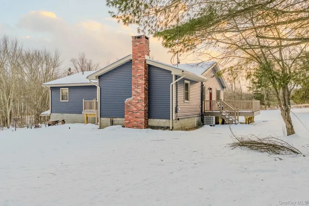 41 Low Road Wallkill NY 12589