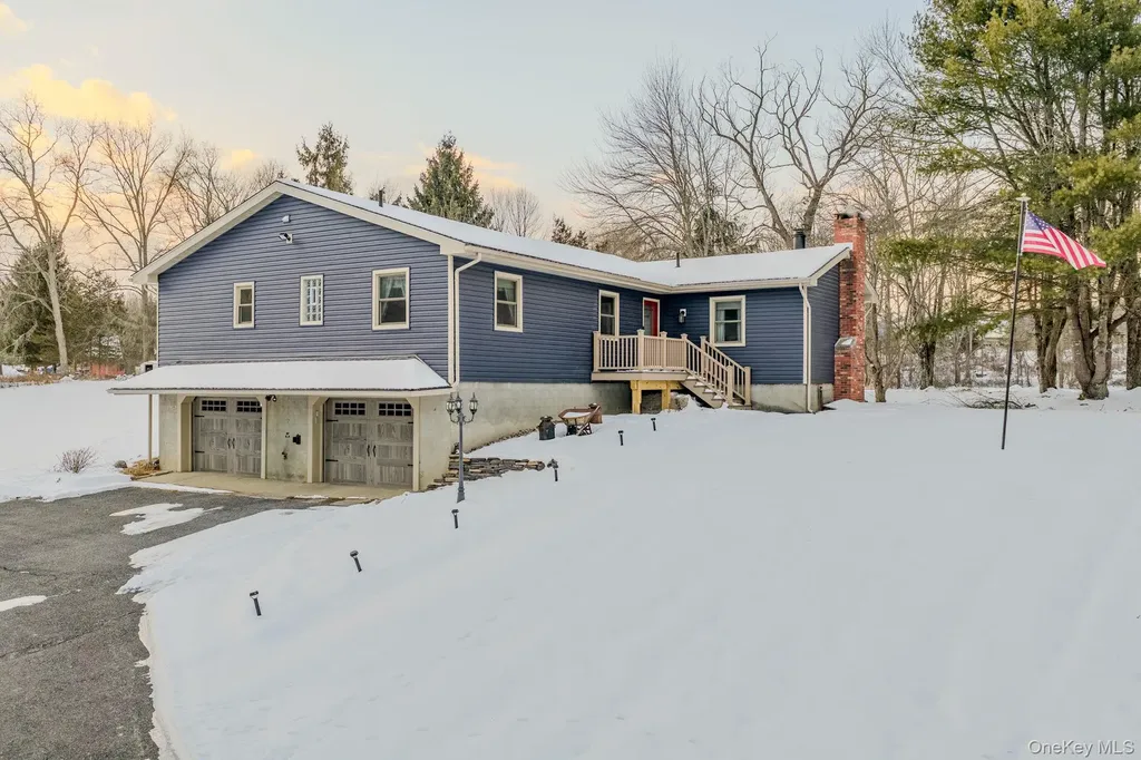 41 Low Road Wallkill NY 12589