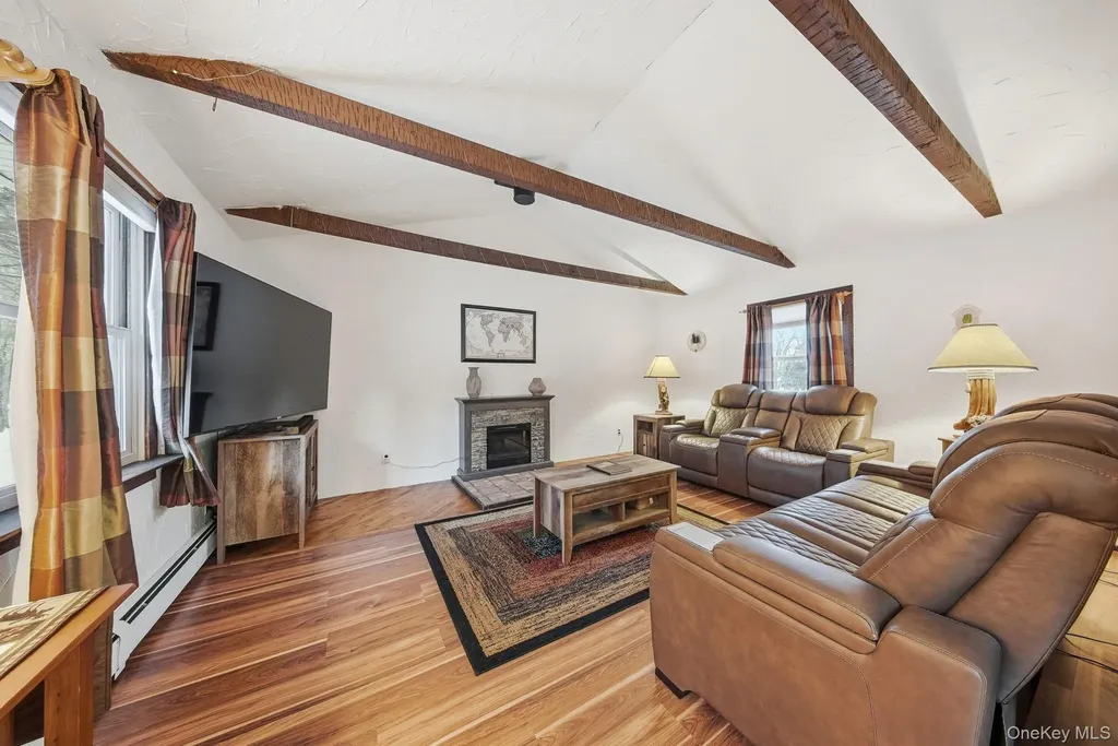 41 Low Road Wallkill NY 12589