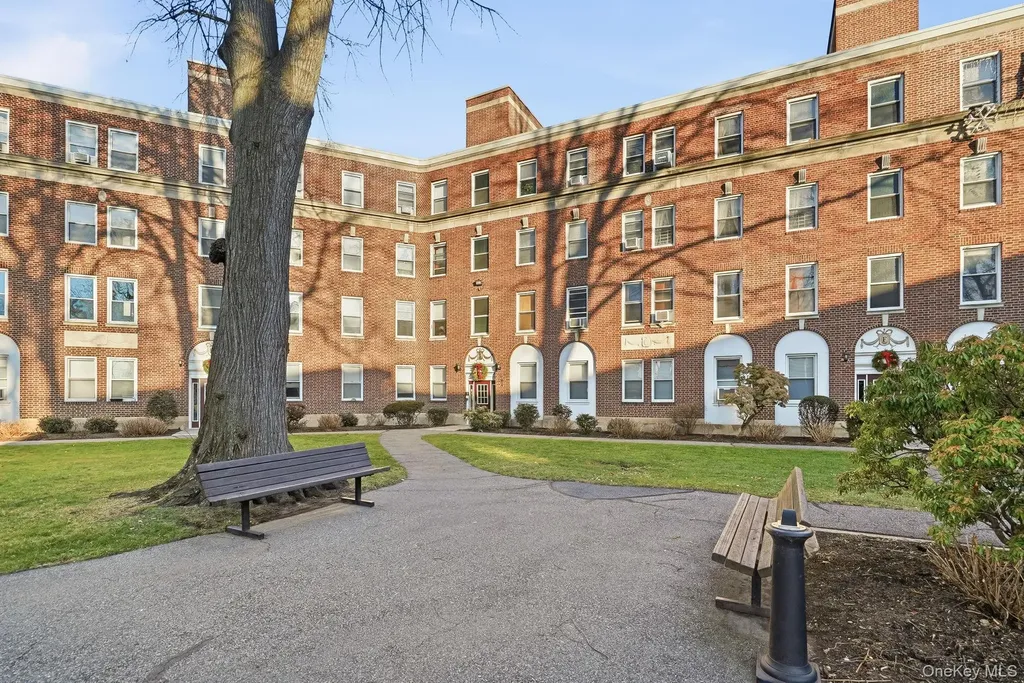 445 Gramatan Avenue Mount Vernon NY 10552