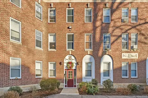 445 Gramatan Avenue Mount Vernon NY 10552