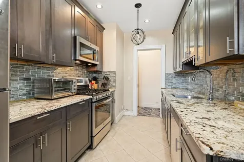 445 Gramatan Avenue Mount Vernon NY 10552