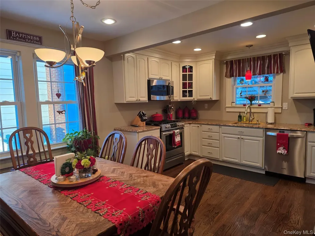 1405 Ohio Avenue Bay Shore NY 11706