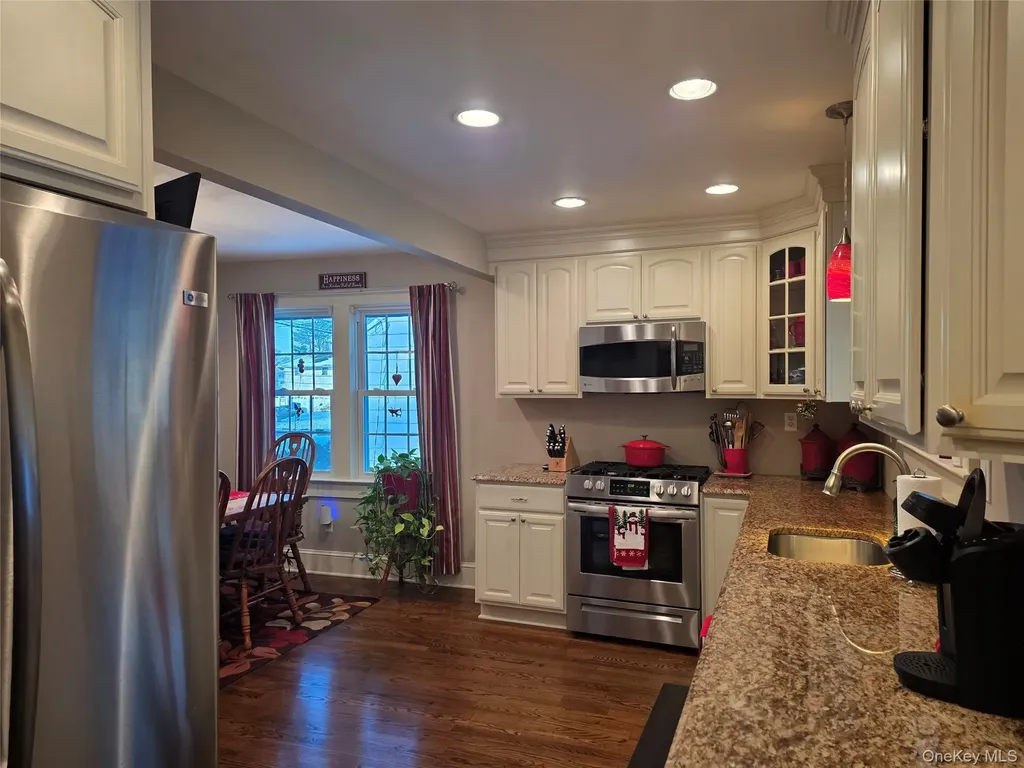 1405 Ohio Avenue Bay Shore NY 11706