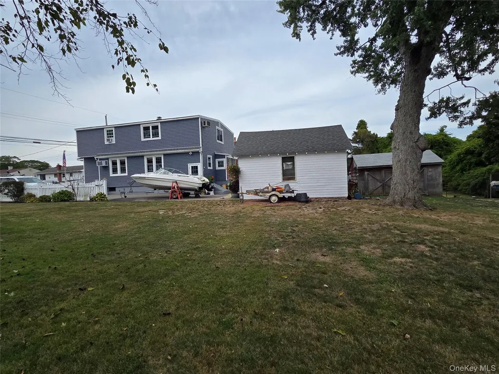 1405 Ohio Avenue Bay Shore NY 11706