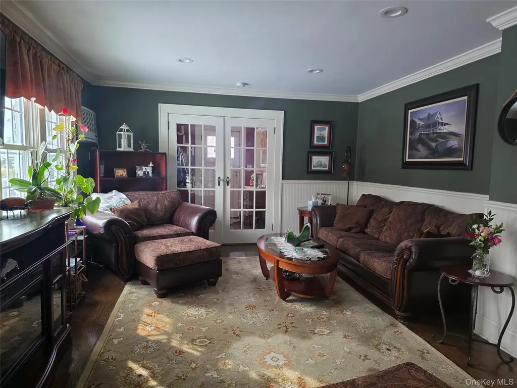 1405 Ohio Avenue Bay Shore NY 11706