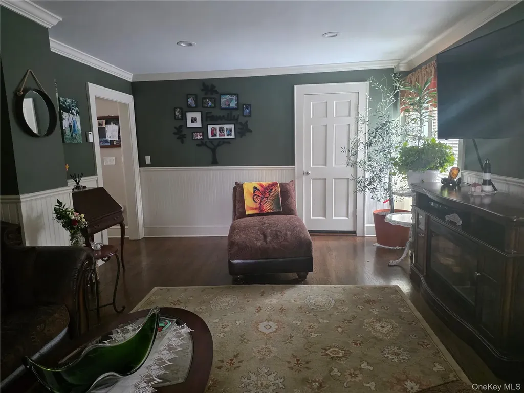 1405 Ohio Avenue Bay Shore NY 11706