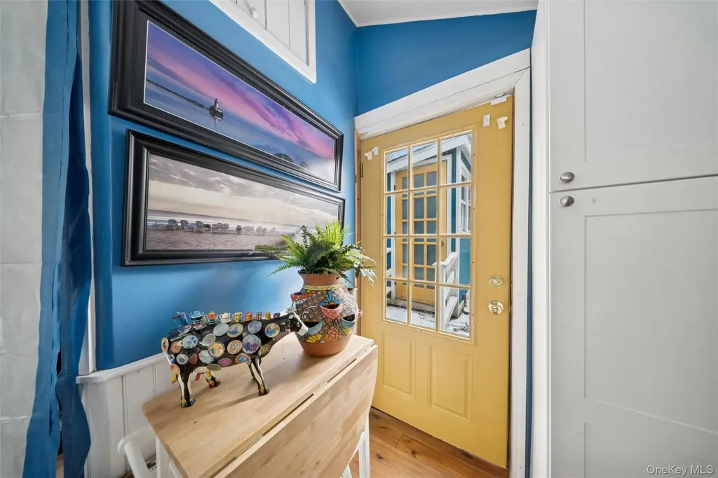 74 Richardson Avenue East Hampton NY 11937