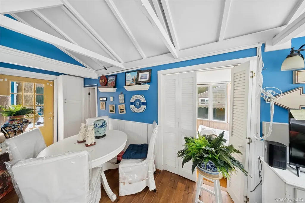 74 Richardson Avenue East Hampton NY 11937