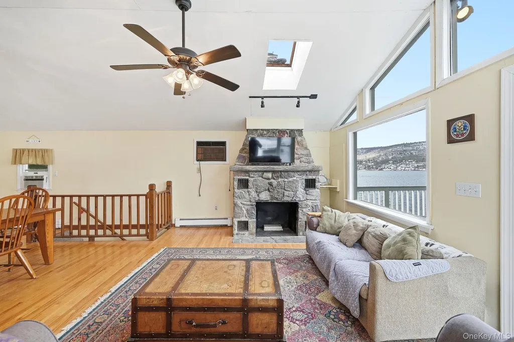 8 Wendy Way Warwick NY 10925