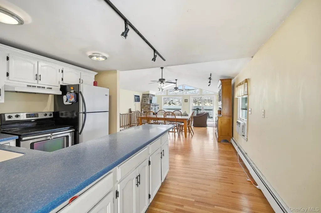 8 Wendy Way Warwick NY 10925