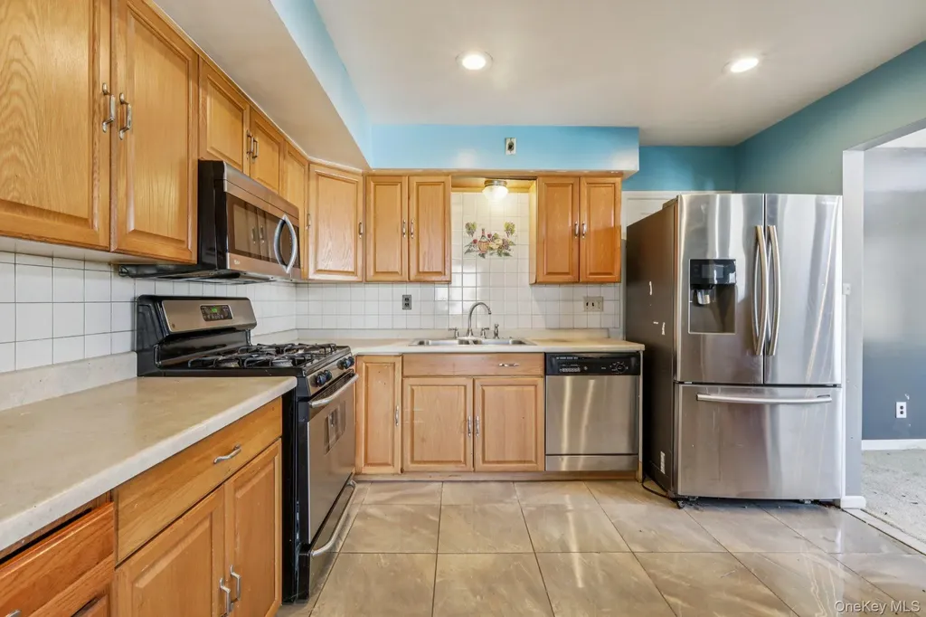 11 Centennial Drive Garnerville NY 10923