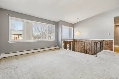 11 Centennial Drive Garnerville NY 10923