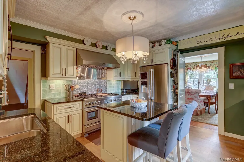 205 Hempstead Avenue Malverne NY 11565
