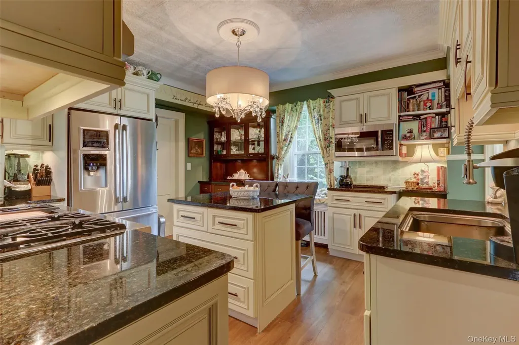 205 Hempstead Avenue Malverne NY 11565