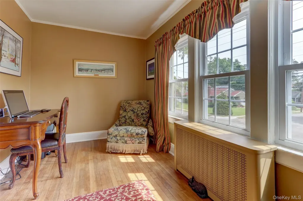 205 Hempstead Avenue Malverne NY 11565