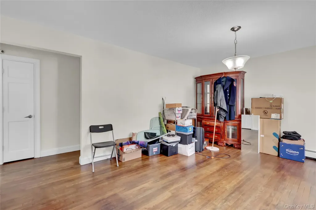 4 Halliday Road Coram NY 11727