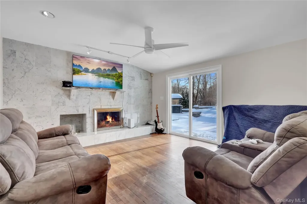 4 Halliday Road Coram NY 11727