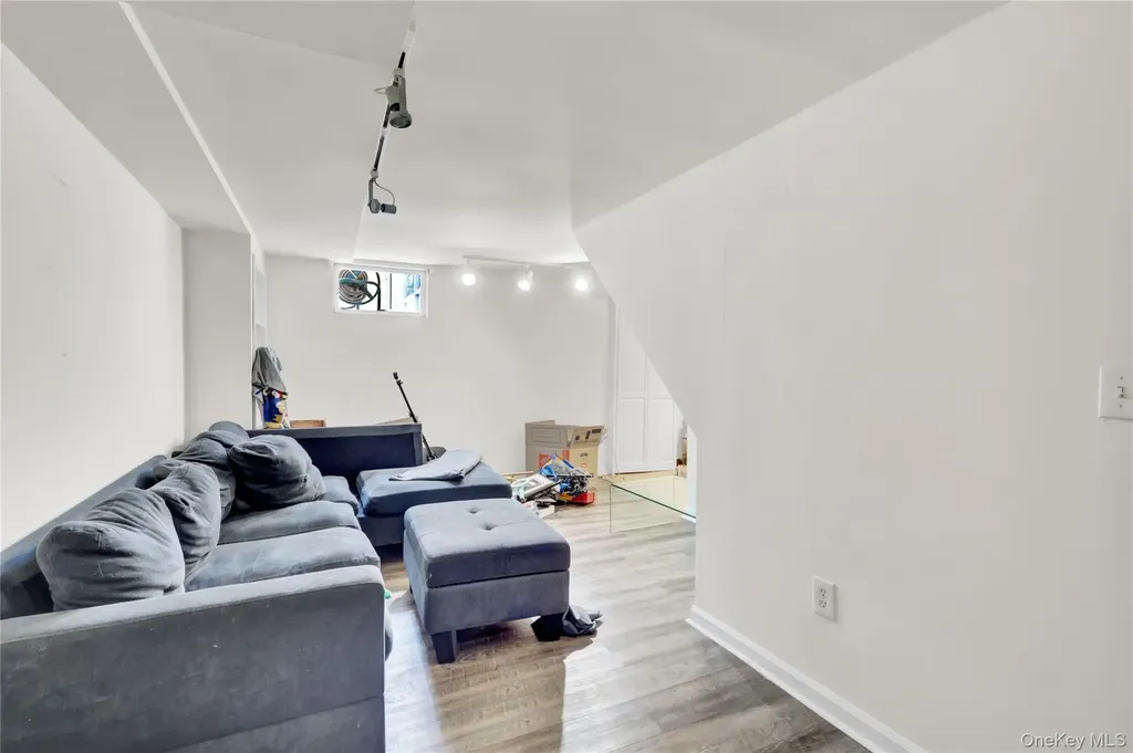 4 Halliday Road Coram NY 11727