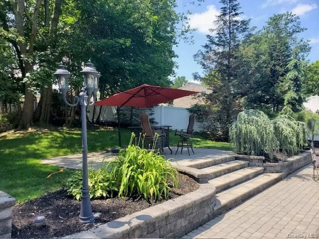 4 Halliday Road Coram NY 11727