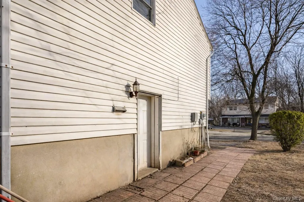 10 Valley Drive Nanuet NY 10954