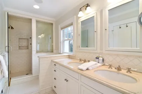 4 Sussex Avenue Bronxville NY 10708