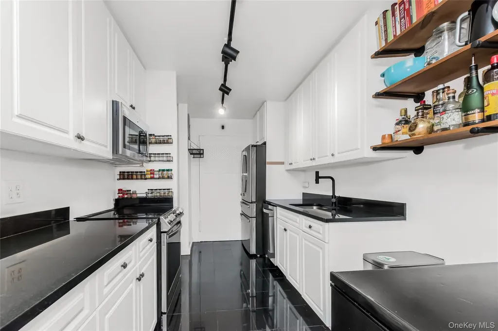 2500 Johnson Avenue Bronx NY 10463