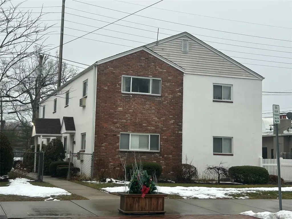 179 Orinoco Drive Brightwaters NY 11718