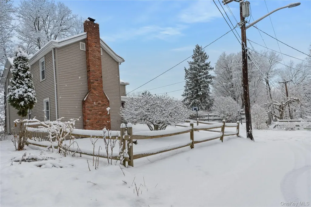 32 Dudley Lane Howells NY 10932