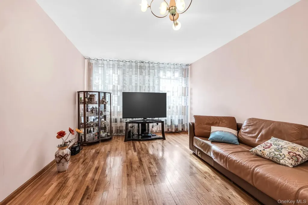 2600 E 21st Street Brooklyn NY 11235