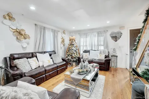 91 Cedar Road Amityville NY 11701