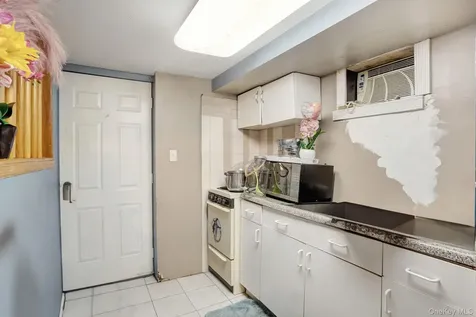 91 Cedar Road Amityville NY 11701