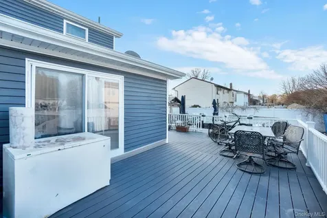 91 Cedar Road Amityville NY 11701