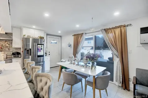 91 Cedar Road Amityville NY 11701