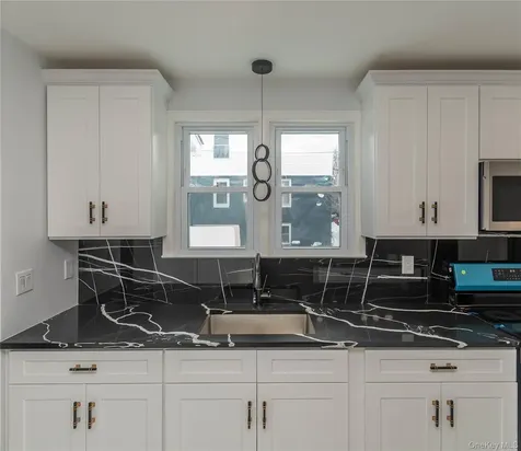 134 Old Quaker Lane Hyde Park NY 12538