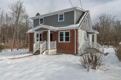 134 Old Quaker Lane Hyde Park NY 12538