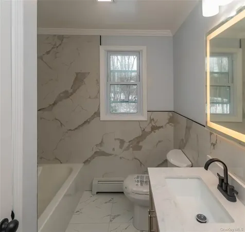 134 Old Quaker Lane Hyde Park NY 12538