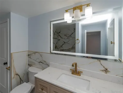 134 Old Quaker Lane Hyde Park NY 12538