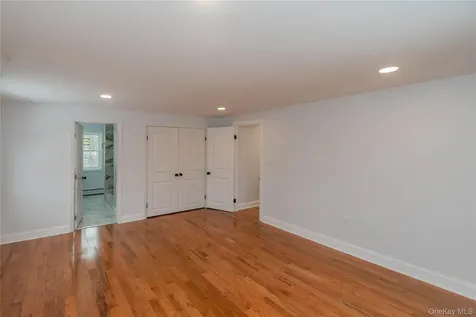 134 Old Quaker Lane Hyde Park NY 12538