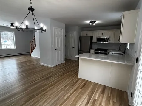 35 Pioneer Road Gardiner NY 12525