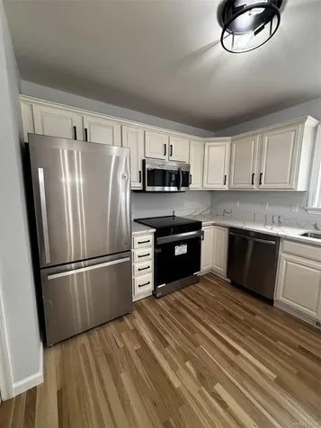 35 Pioneer Road Gardiner NY 12525