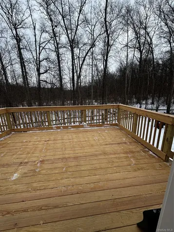 35 Pioneer Road Gardiner NY 12525