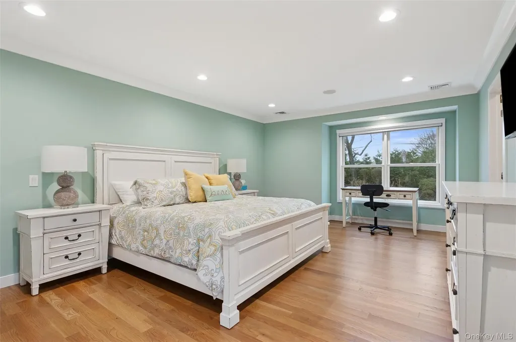 50 Hubbard Lane Southampton NY 11968