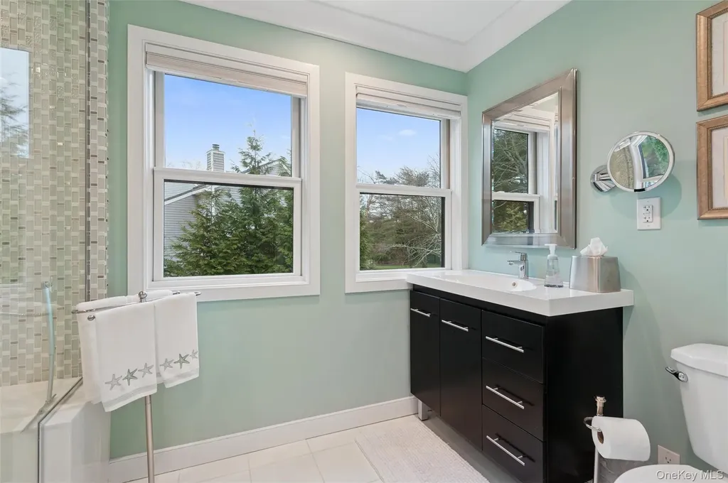 50 Hubbard Lane Southampton NY 11968