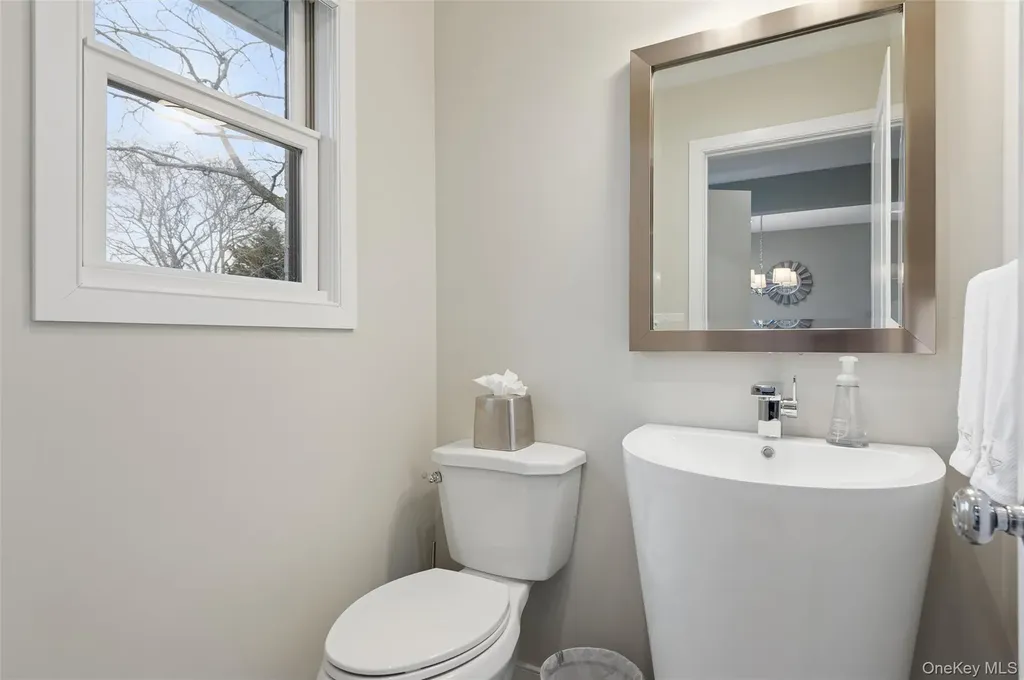 50 Hubbard Lane Southampton NY 11968