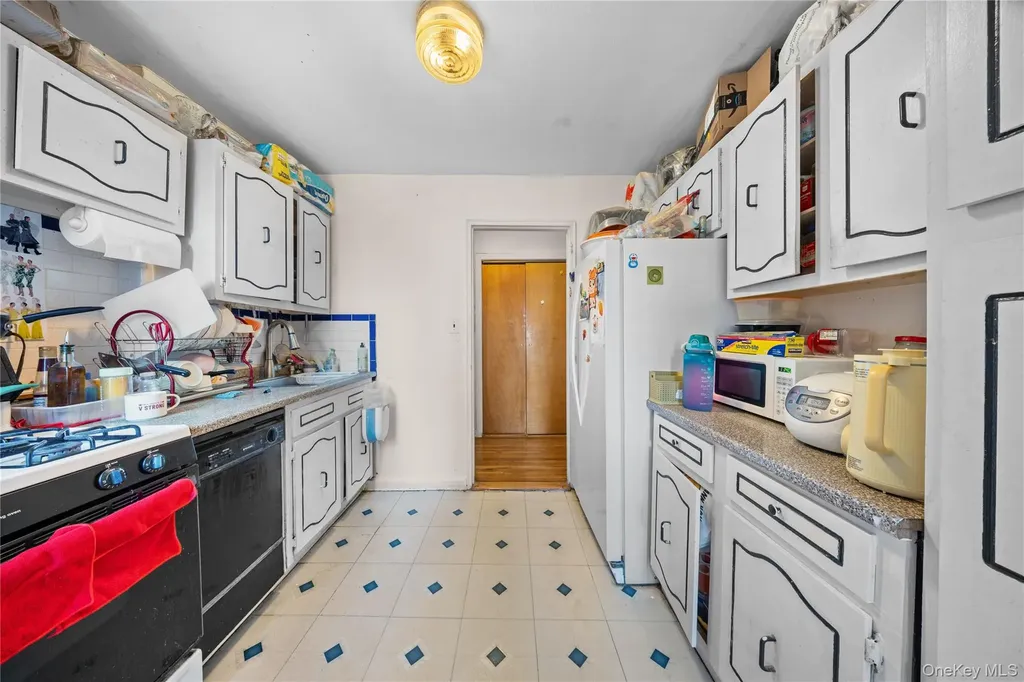 105-25 67th Road Forest Hills NY 11375