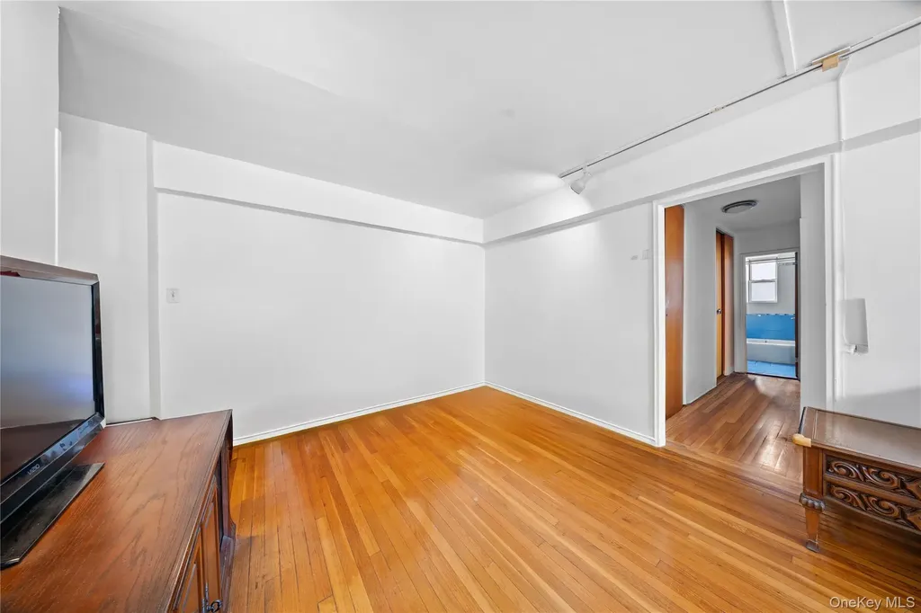 105-25 67th Road Forest Hills NY 11375