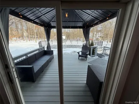 503 Wading River Road Manorville NY 11949